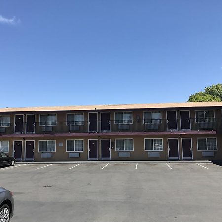 Economy Inn Modesto Exterior photo